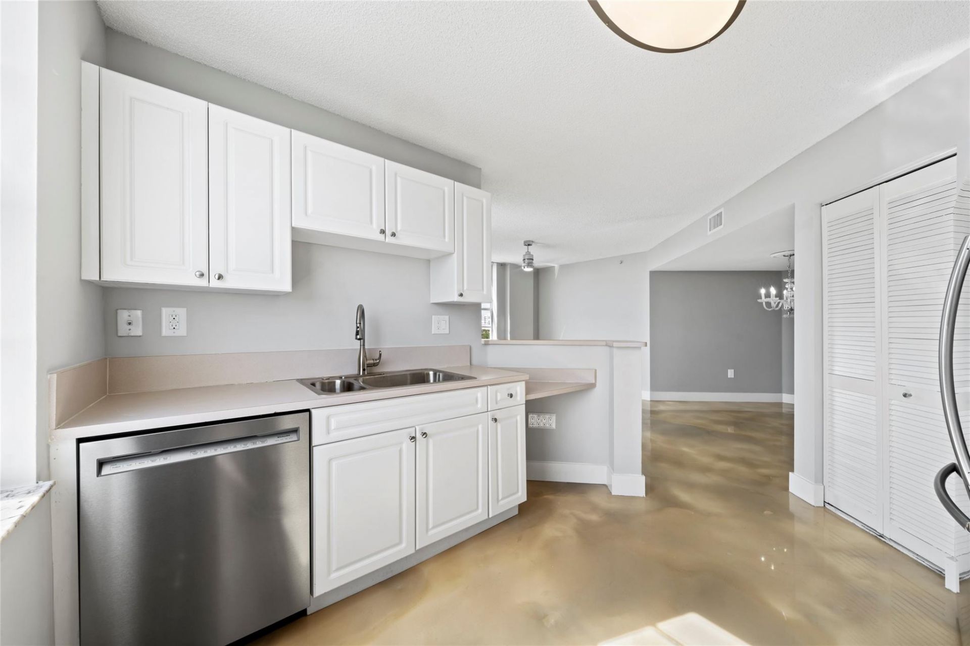 520 SE 5th Avenue, Unit 1504, Fort Lauderdale, FL 33301 Photo