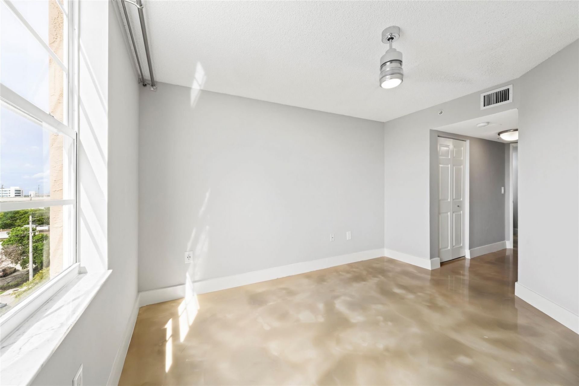 520 SE 5th Avenue, Unit 1504, Fort Lauderdale, FL 33301 Photo