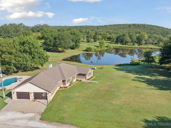 20319 Grayson Road, Henryetta, OK 74437