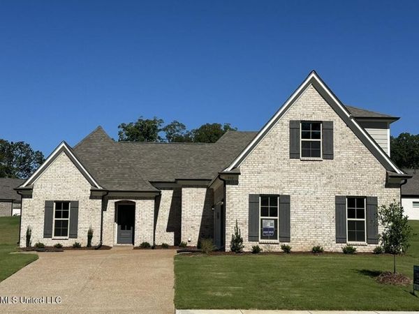 932 Collie Drive, Hernando, MS 38632