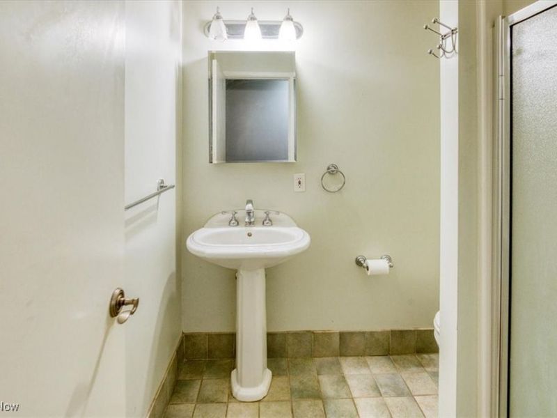 11014 Detroit Avenue, Unit 5, Cleveland, OH 44102 Photo 11