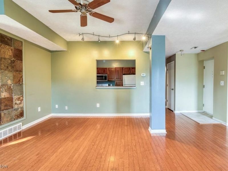 11014 Detroit Avenue, Unit 5, Cleveland, OH 44102 Photo 5