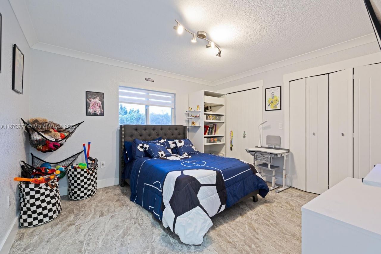 20100 SW 182nd Ave, Miami, FL 33187 Photo