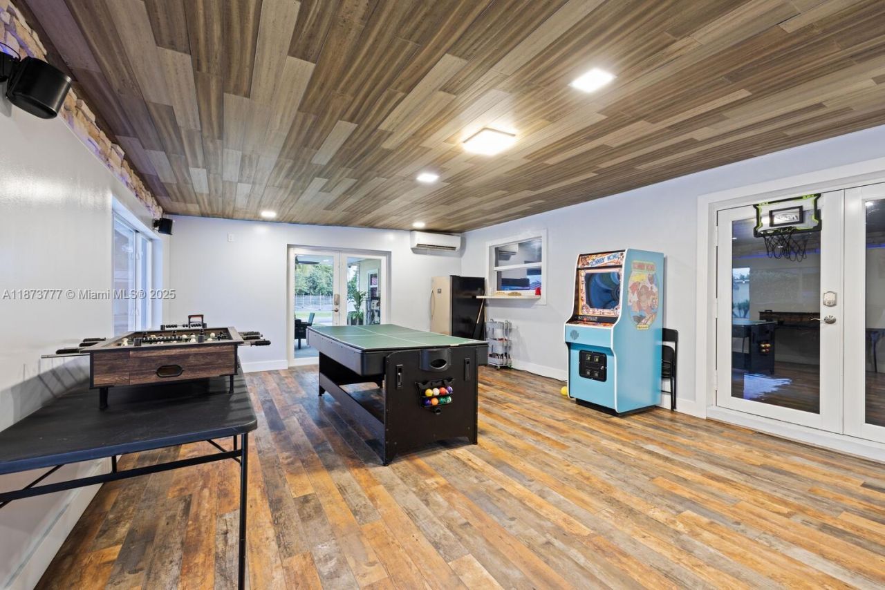 20100 SW 182nd Ave, Miami, FL 33187 Photo