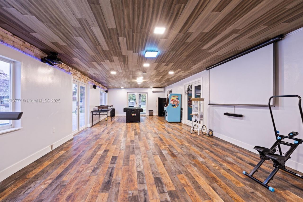 20100 SW 182nd Ave, Miami, FL 33187 Photo