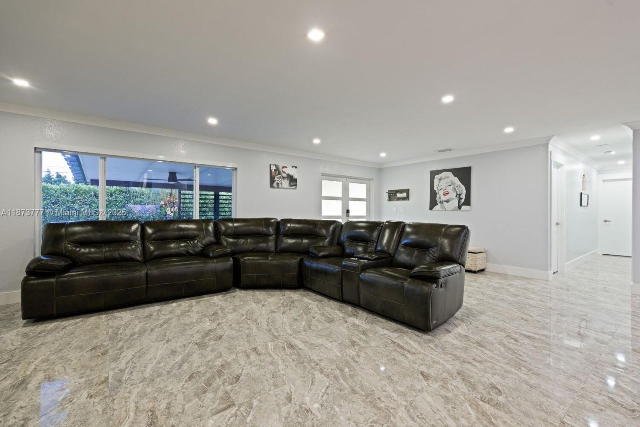 20100 SW 182nd Ave, Miami, FL 33187 Photo