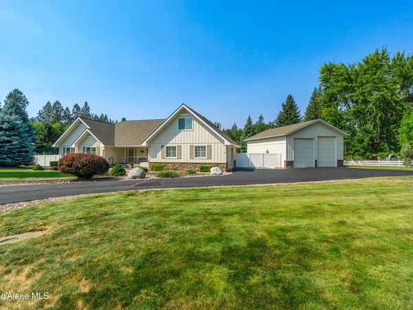 11907 N BLUE JAY CT, Hayden, ID 83835