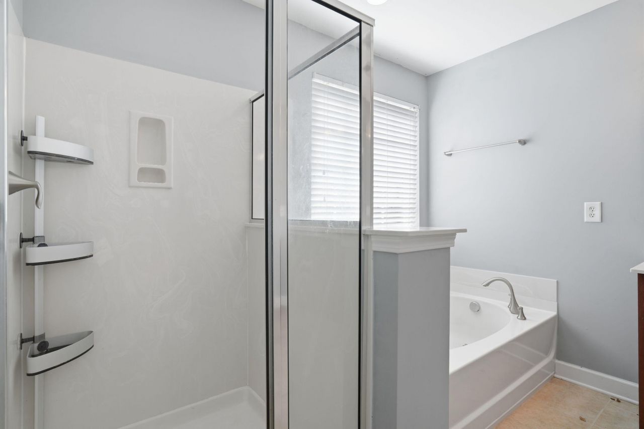 225 Berwick Drive Photo 17