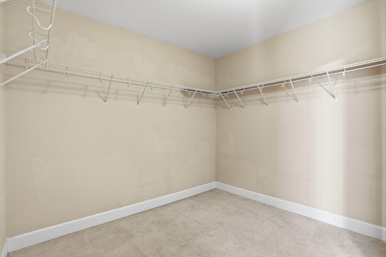 225 Berwick Drive Photo 18