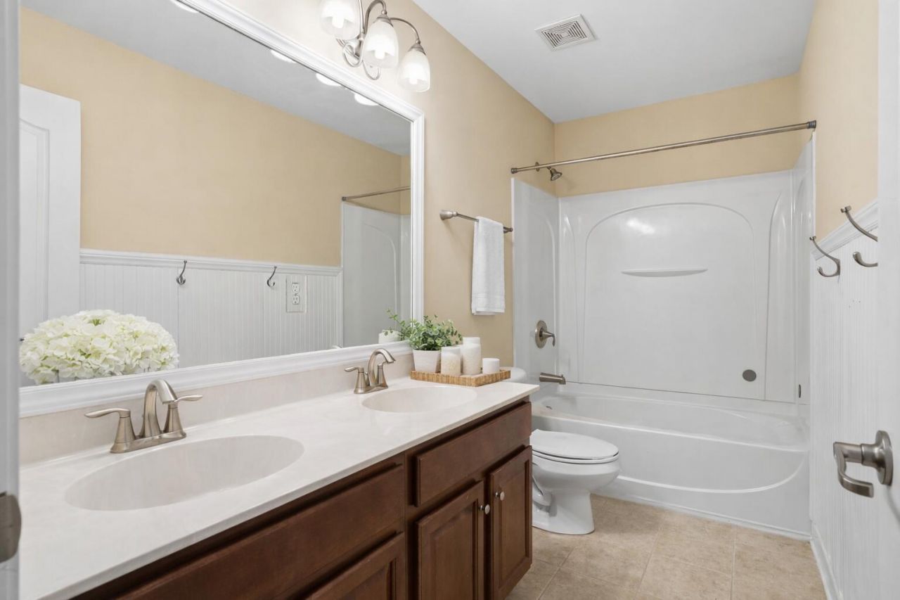 225 Berwick Drive Photo 20