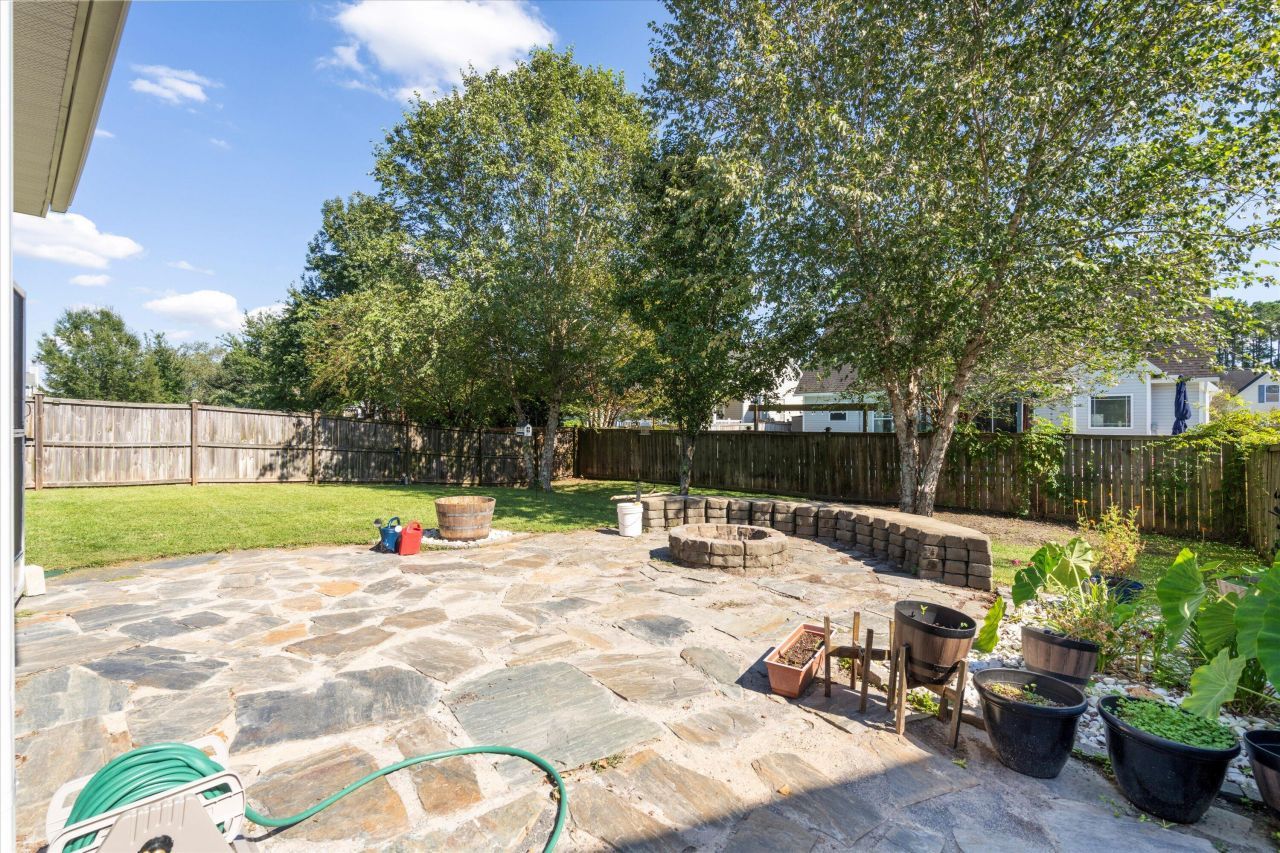 225 Berwick Drive Photo 22