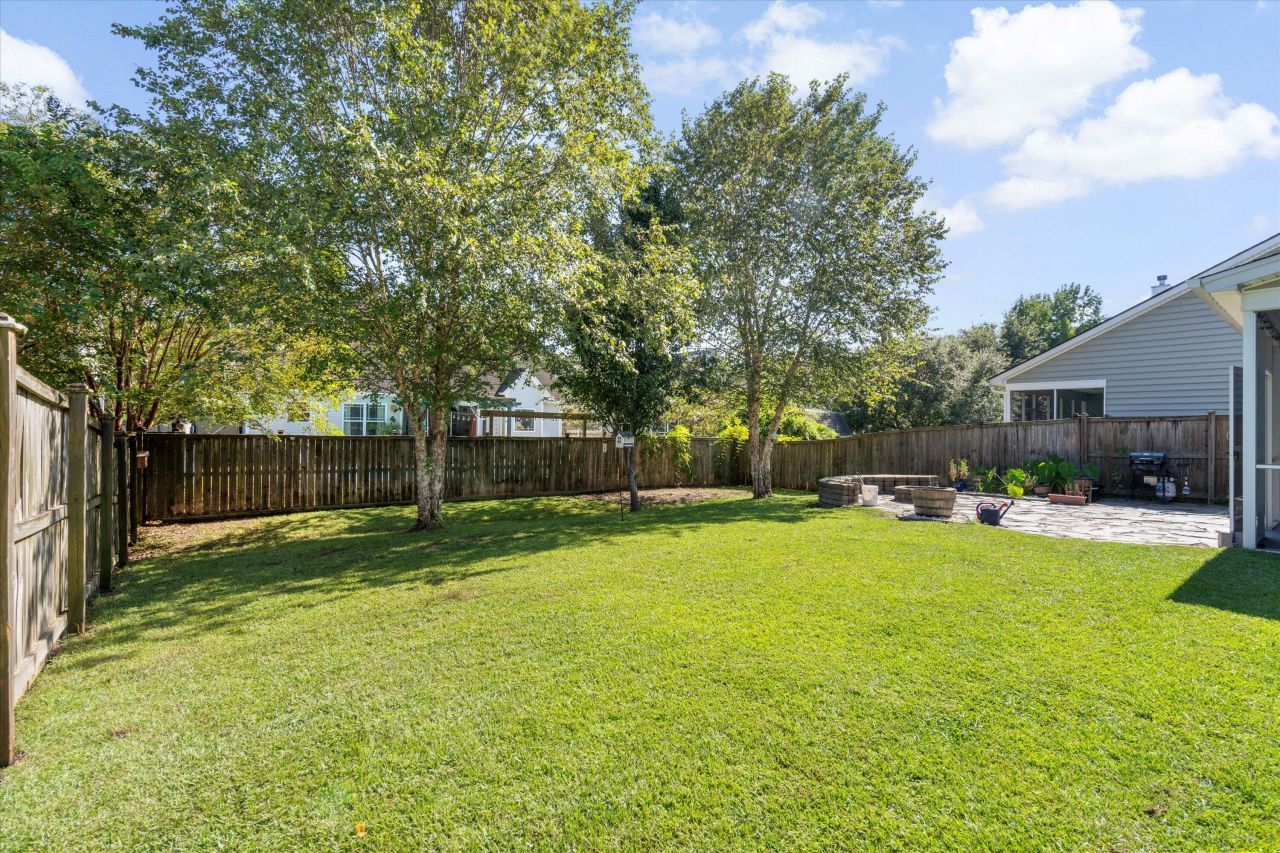 225 Berwick Drive Photo 24