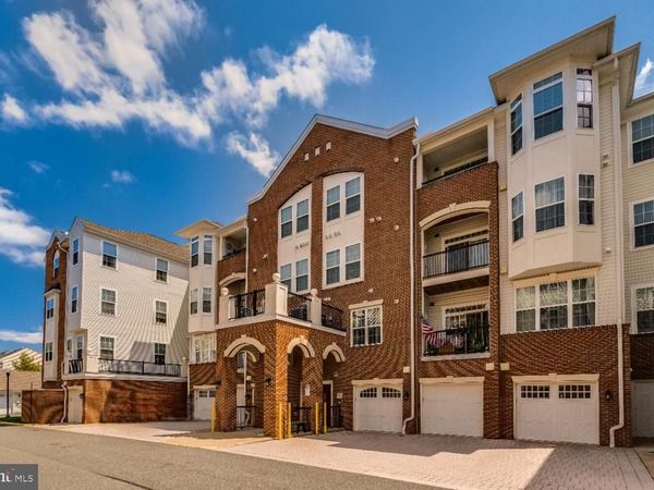 10273 FOUNTAIN CIRCLE, Unit 202, MANASSAS, VA 20110