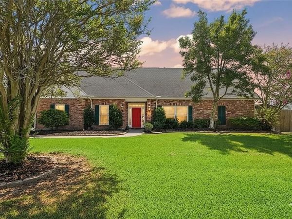 101 FIELD Street, Belle Chasse, LA 70037