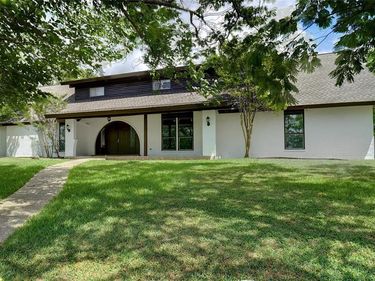 8900 Random Road, Fort Worth, TX 76179