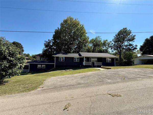 2801 Bedoll Avenue, Poplar Bluff, MO 63901