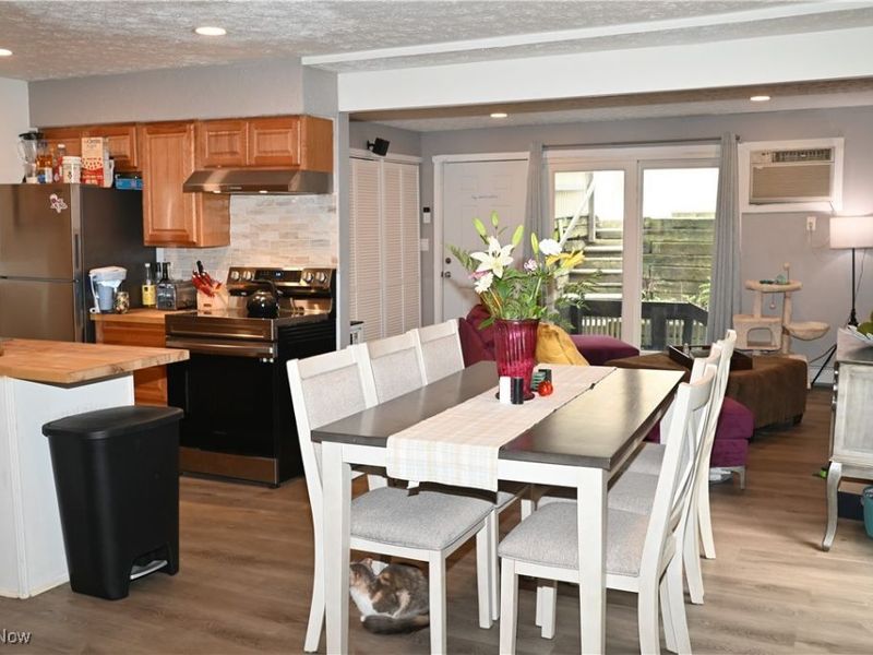 1561 Treetop Trail, Unit B, Akron, OH 44313 Photo 10