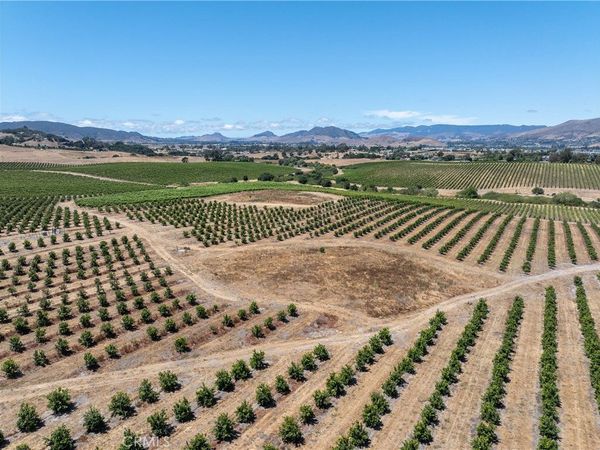 5502 Los Ranchos Road, San Luis Obispo, CA 93401
