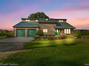 4700 Stanley Road, Columbiaville Vlg, MI 48421