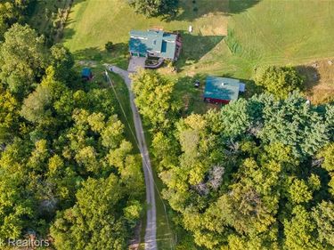 4700 Stanley Road, Columbiaville Vlg, MI 48421