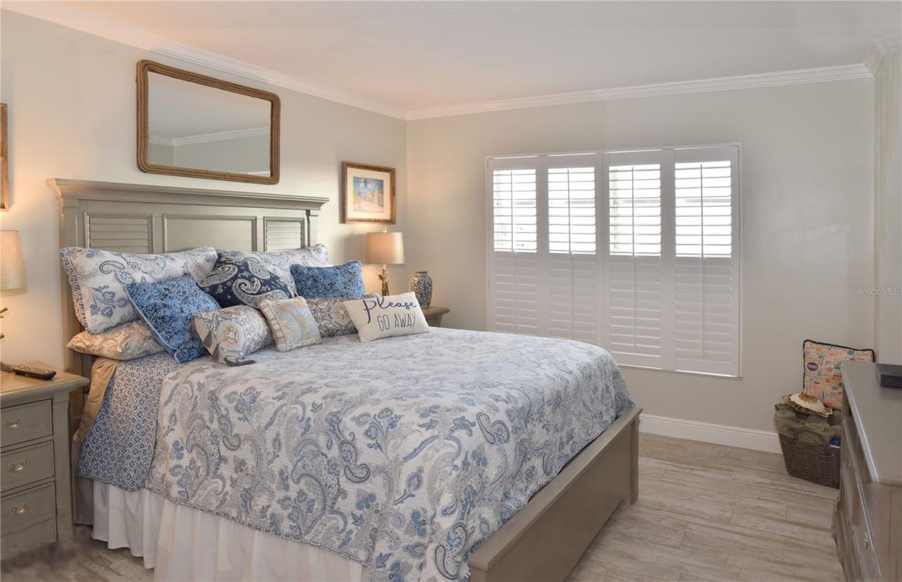 4900 Brittany Drive S, Unit 811, Saint Petersburg, FL 33715 Photo