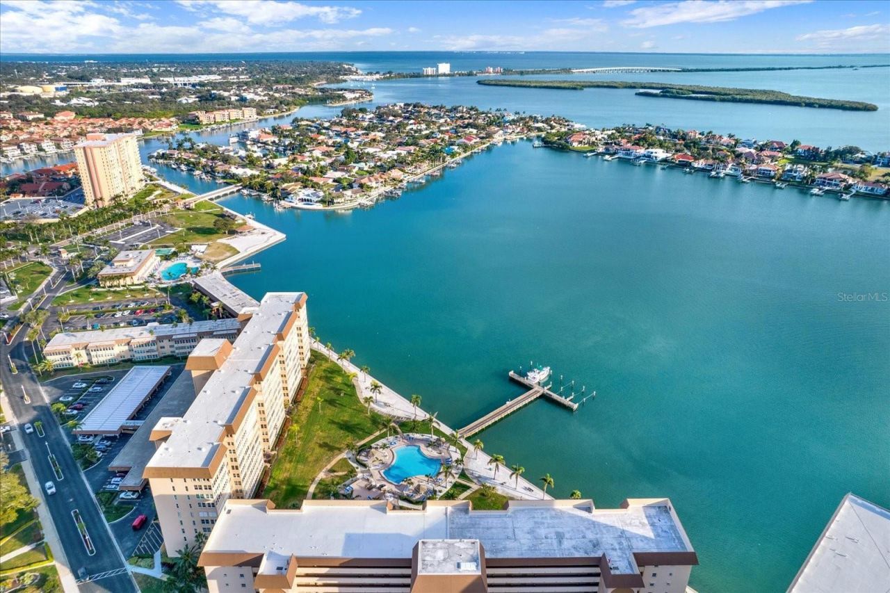 4900 Brittany Drive S, Unit 811, Saint Petersburg, FL 33715 Photo