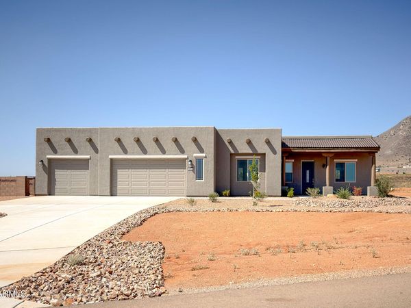 6953 E Vaquero Circle, Unit Lot 251, Hereford, AZ 85615