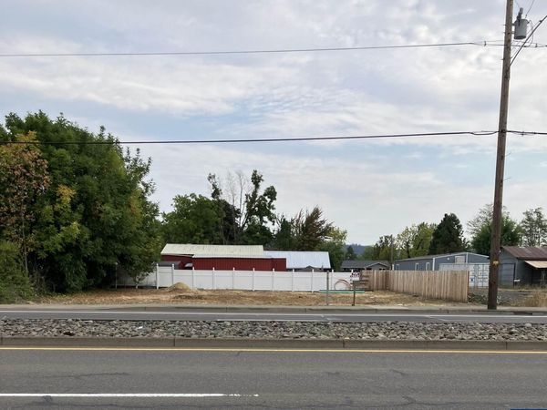 1717 Main St, Philomath, OR 97370