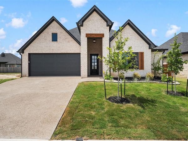 12004 Kenai Circle, Woodway, TX 76712