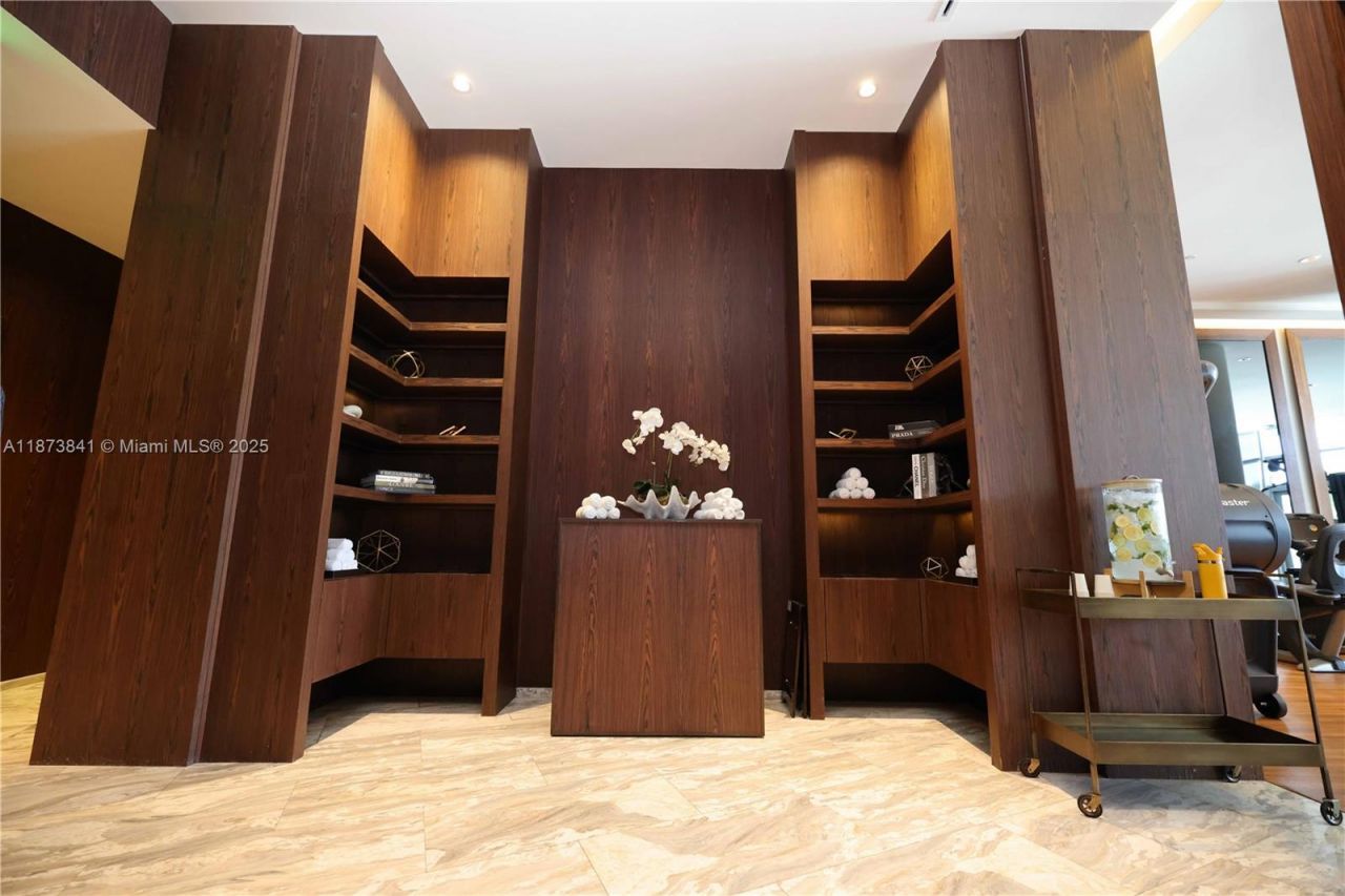 3250 NE 188th St, Unit 502, Aventura, FL 33180 Photo