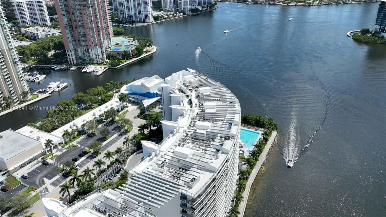 3250 NE 188th St, Unit 502, Aventura, FL 33180 Photo