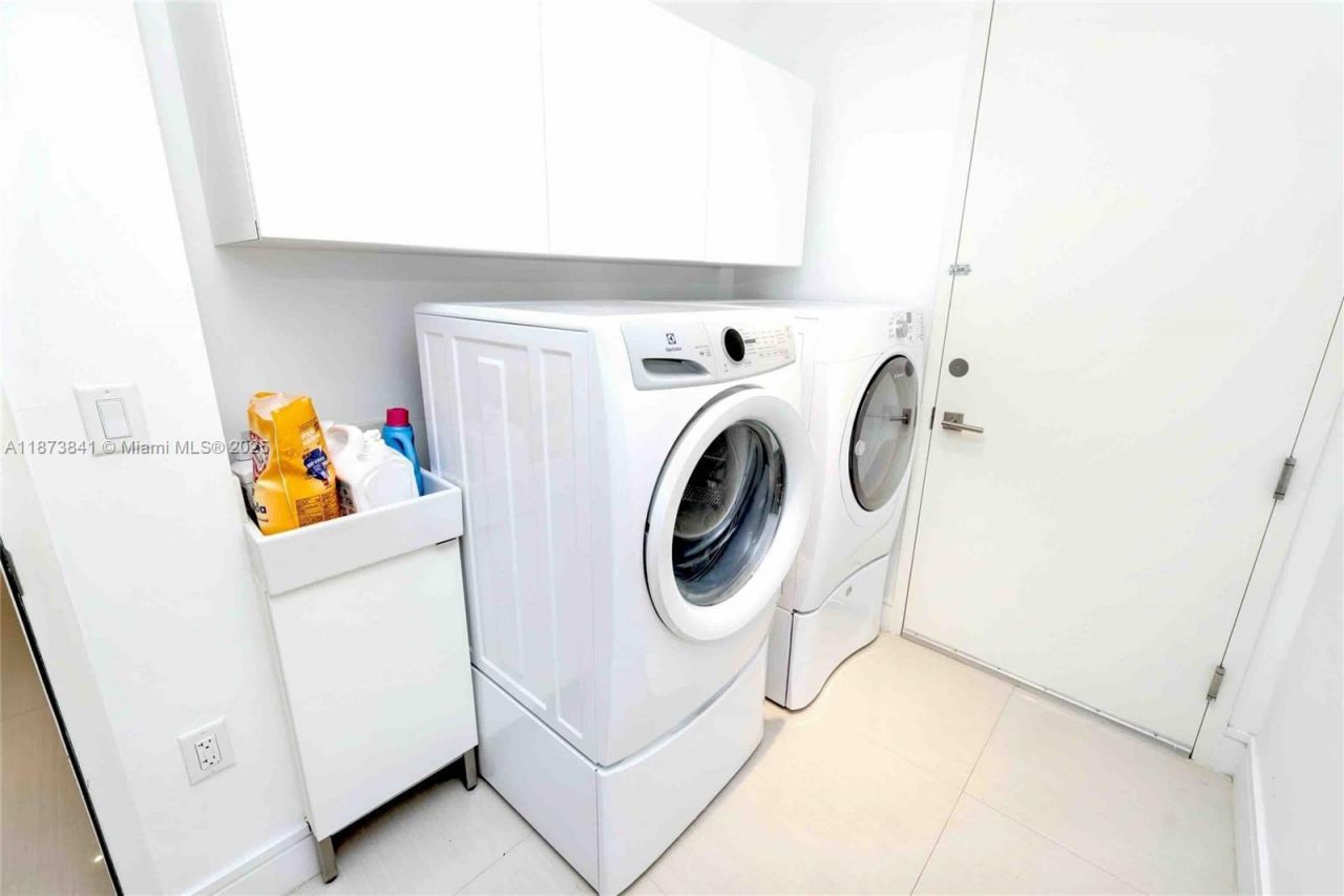 3250 NE 188th St, Unit 502, Aventura, FL 33180 Photo