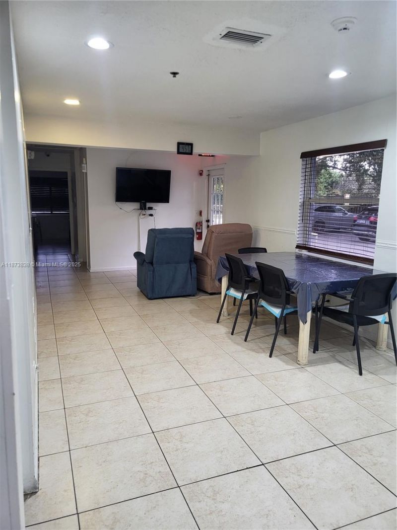 3621 NW 90th Ter, Sunrise, FL 33351 Photo