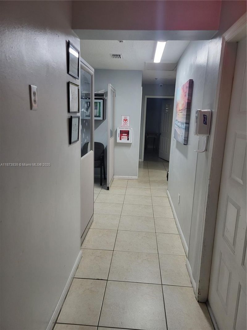 3621 NW 90th Ter, Sunrise, FL 33351 Photo