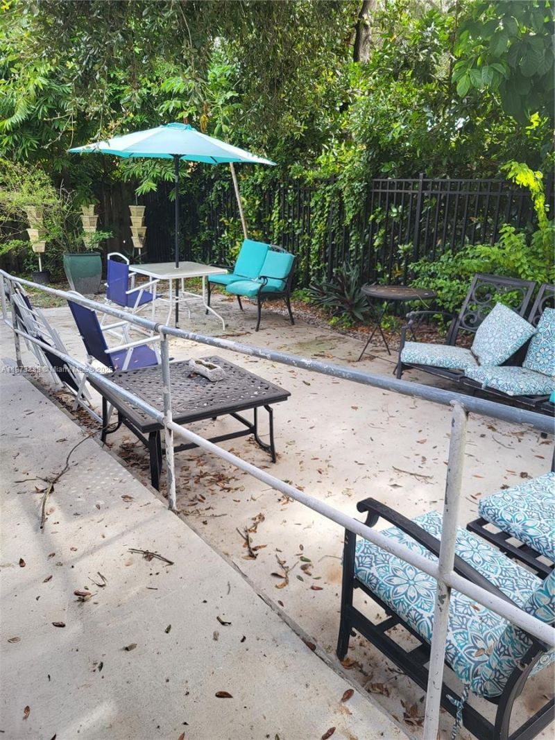 3621 NW 90th Ter, Sunrise, FL 33351 Photo