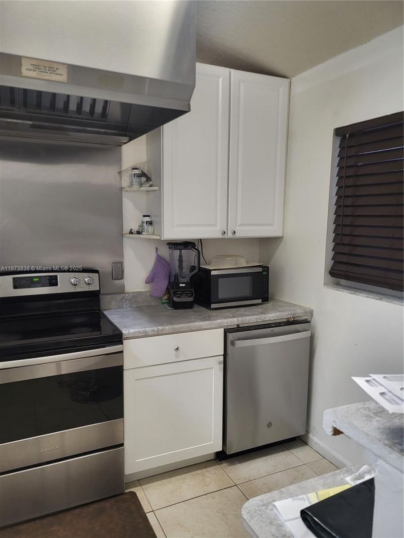 3621 NW 90th Ter, Sunrise, FL 33351 Photo