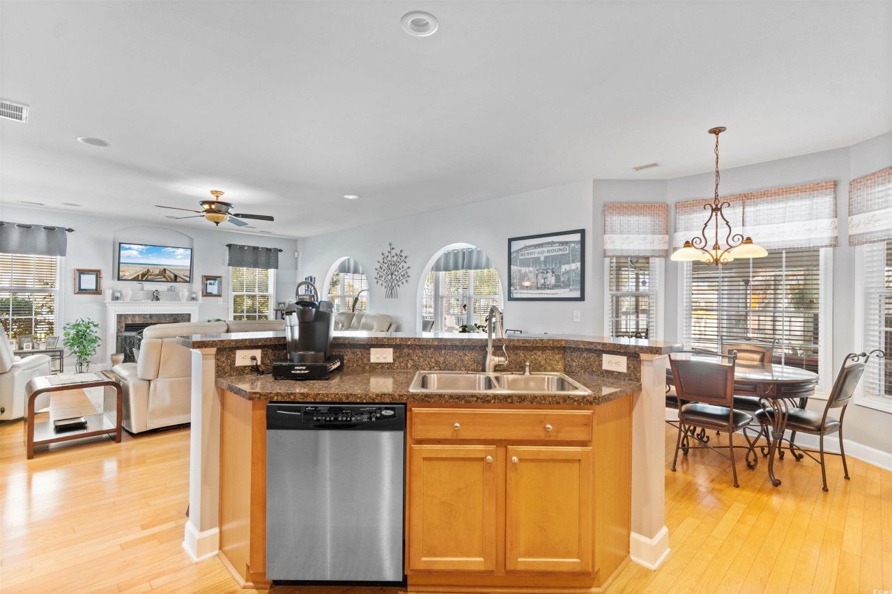 519 Heritage Point Dr. Photo 6