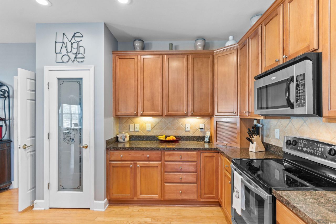 519 Heritage Point Dr. Photo 9