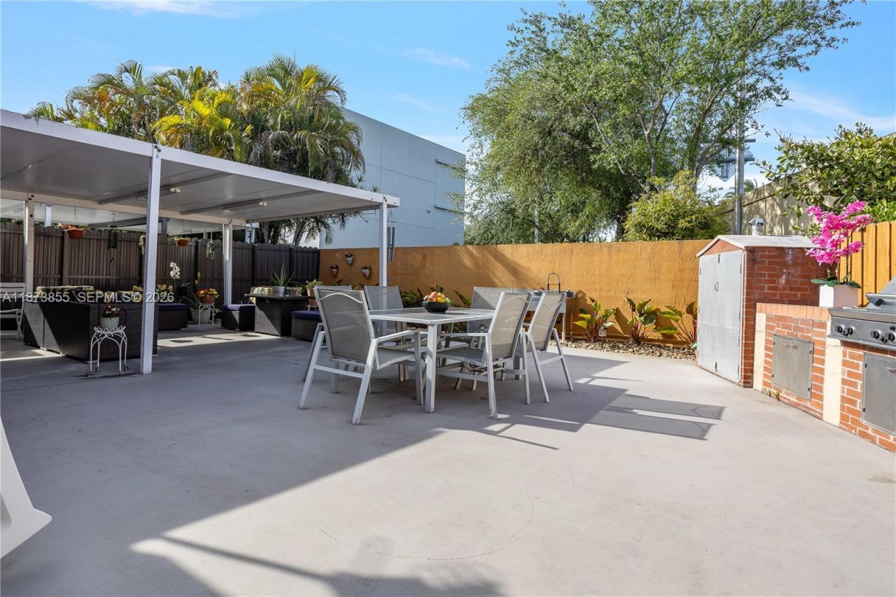 7801 SW 9th Ter, Miami, FL 33144 Photo