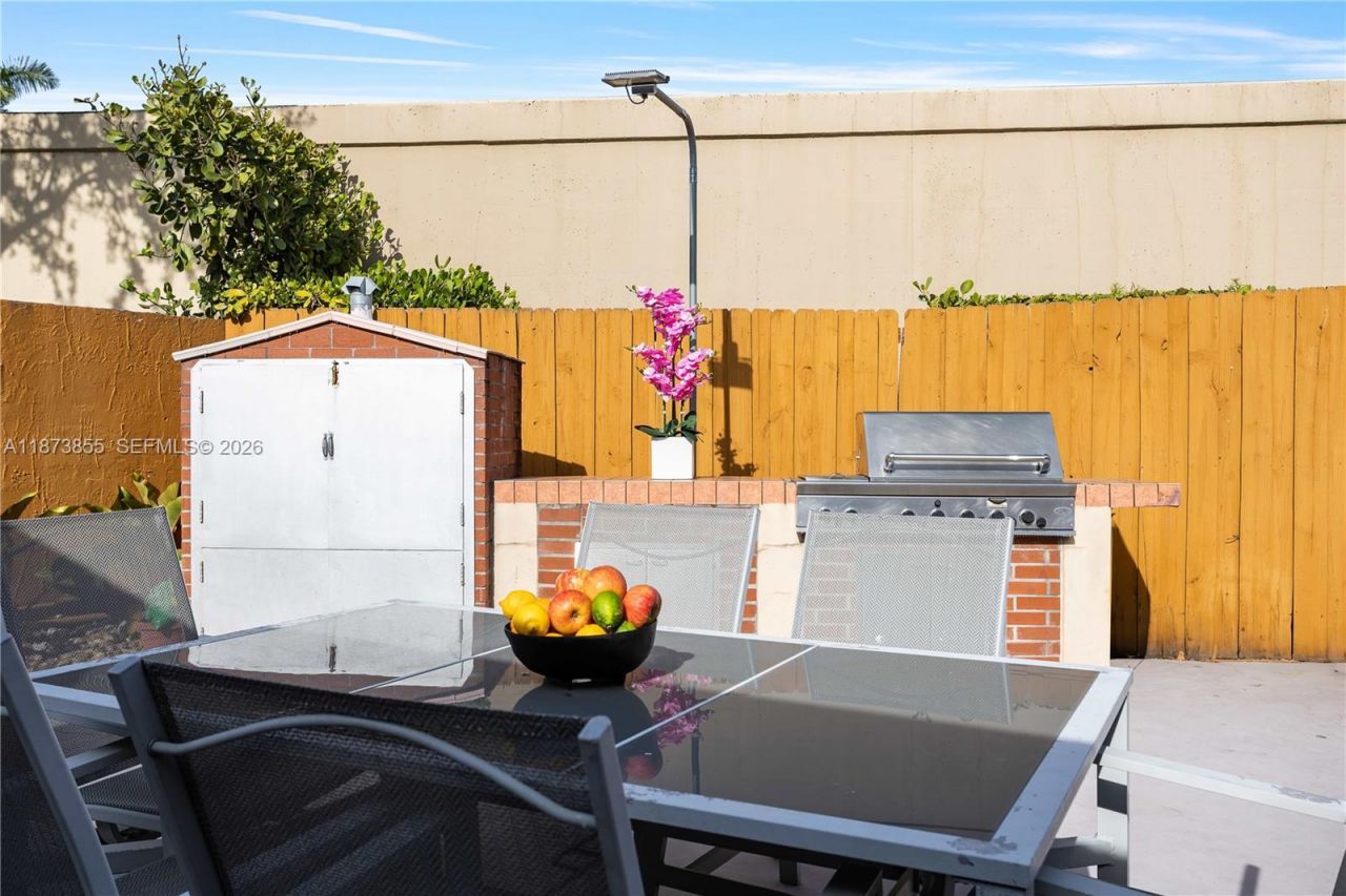 7801 SW 9th Ter, Miami, FL 33144 Photo