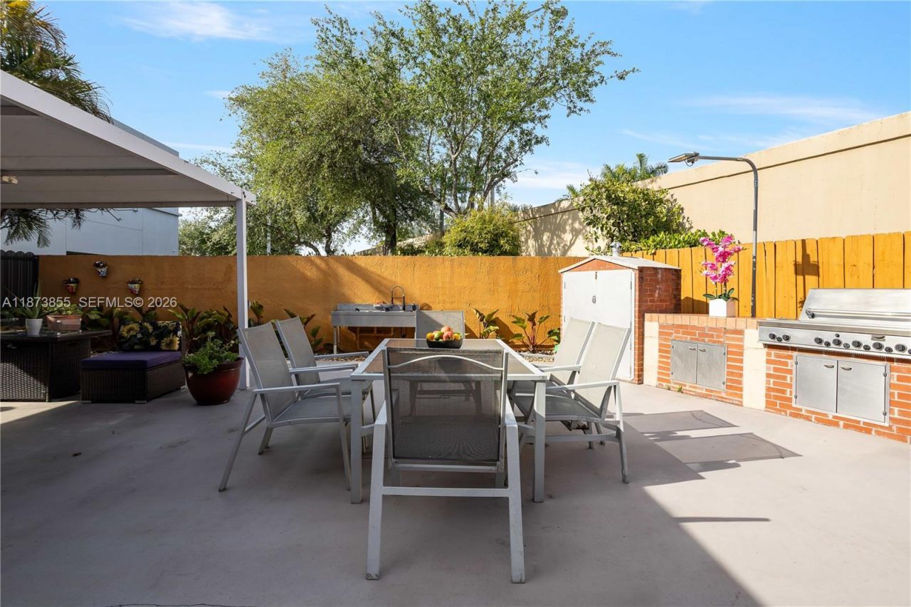 7801 SW 9th Ter, Miami, FL 33144 Photo