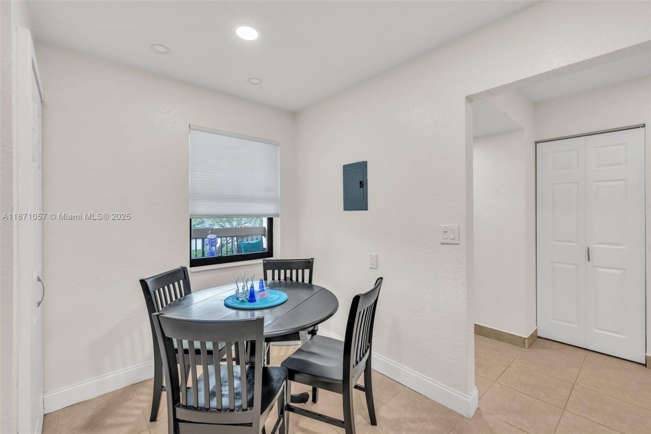 4514 NW 20th St, Unit 477, Coconut Creek, FL 33066 Photo