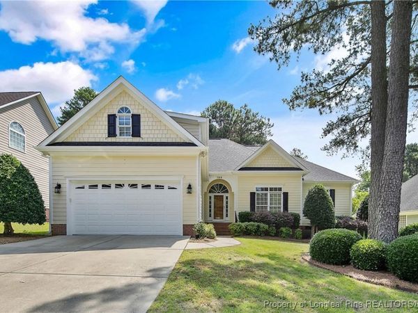 196 Leaning Pine Circle, Spring Lake, NC 28390
