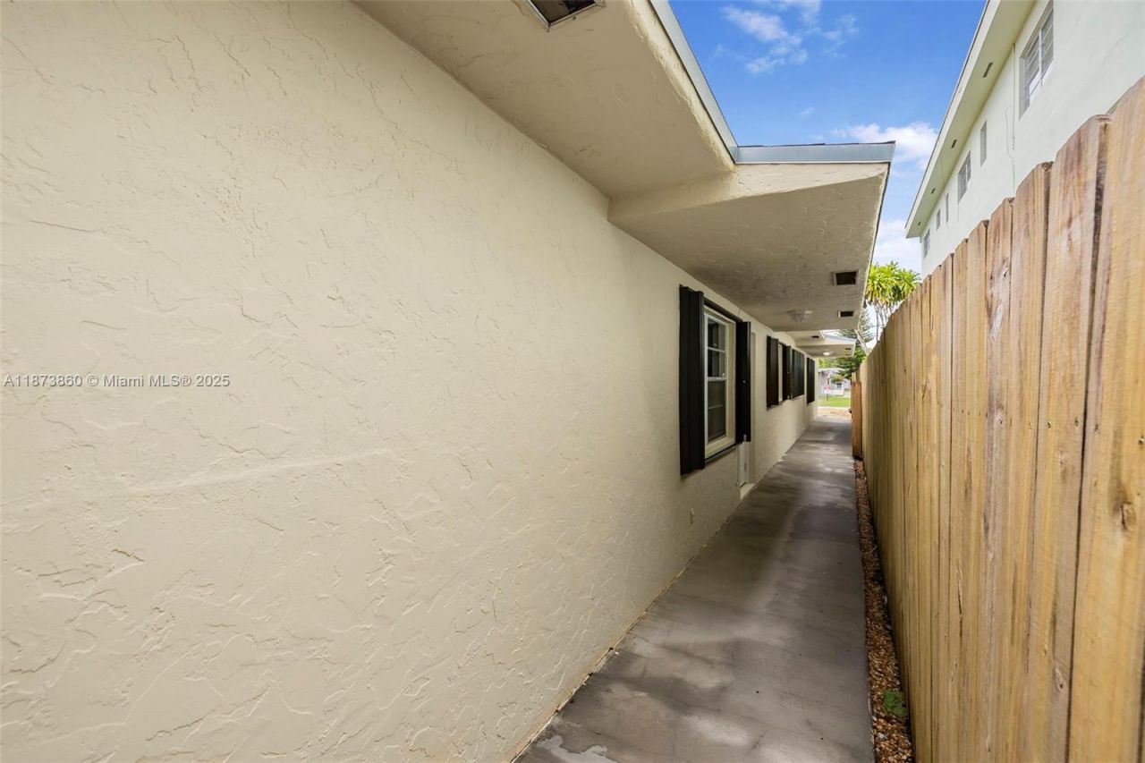 2033 Dewey St, Hollywood, FL 33020 Photo