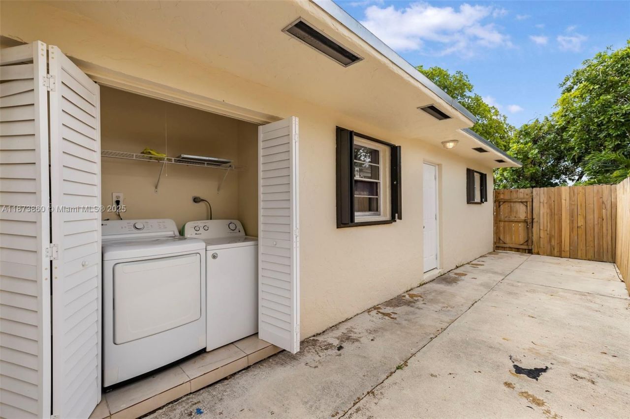 2033 Dewey St, Hollywood, FL 33020 Photo