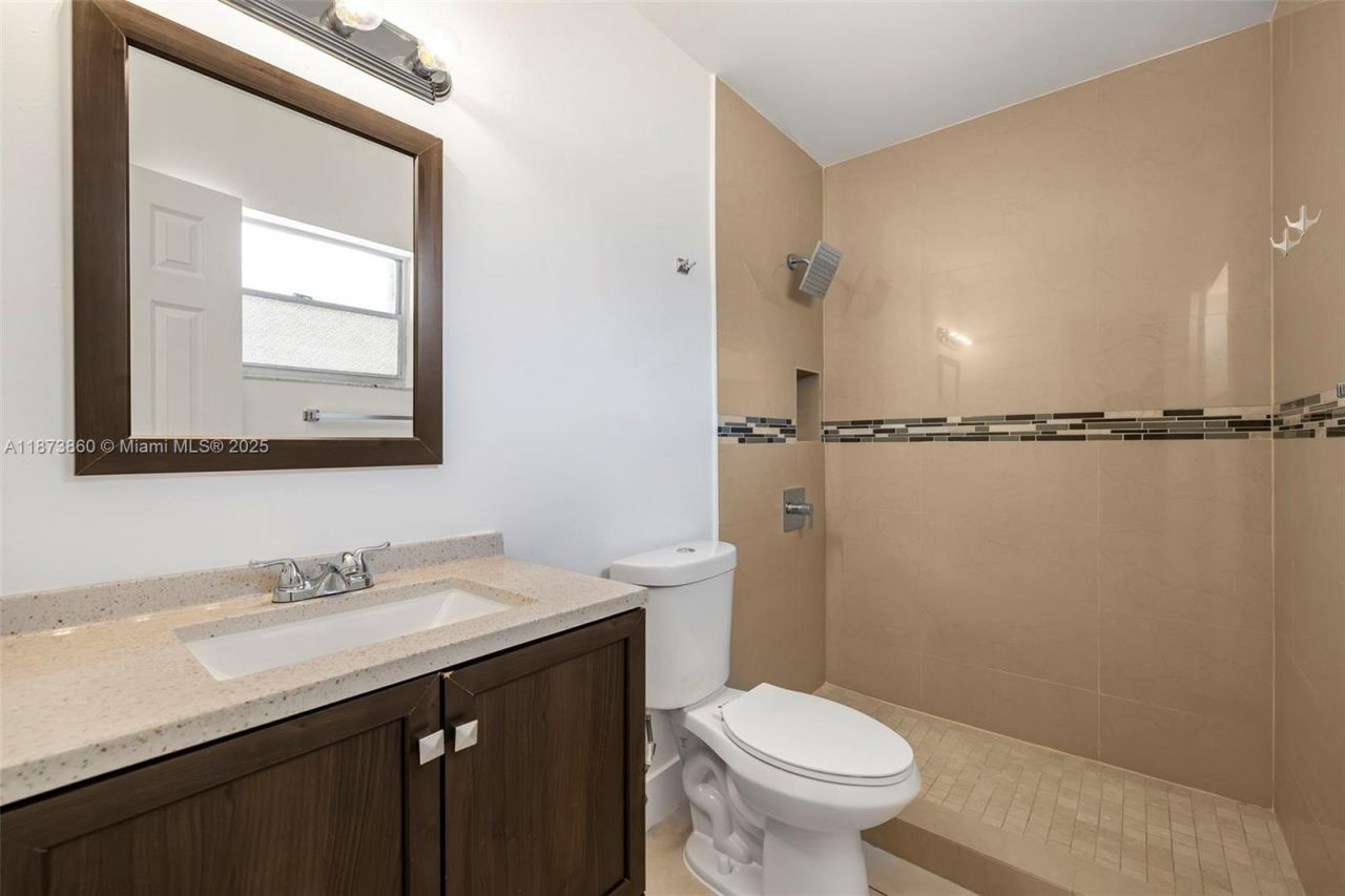 2033 Dewey St, Hollywood, FL 33020 Photo