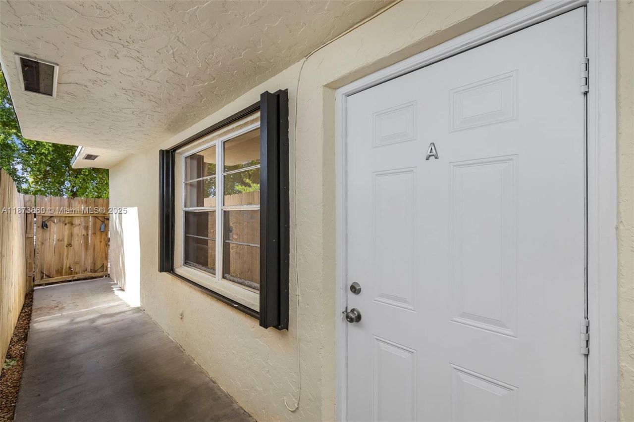 2033 Dewey St, Hollywood, FL 33020 Photo