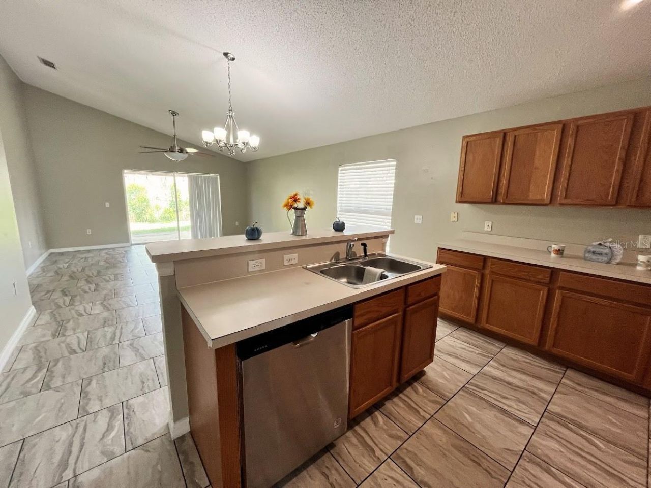 246 Queen Mary Drive, Davenport, FL 33837 Photo