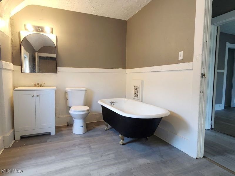 983 E 141st Street, Cleveland, OH 44110 Photo 20