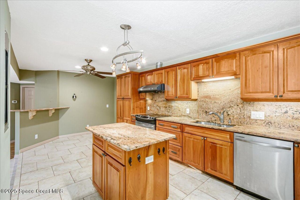 544 S Wildwood Lane, Melbourne Village, FL 32904 Photo
